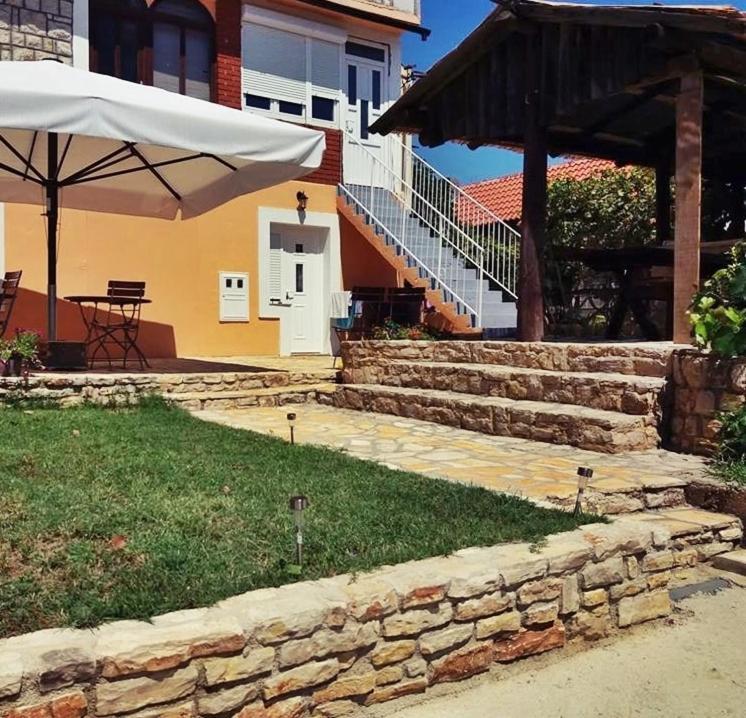 Apartmani Ajp Posedarje Luaran gambar